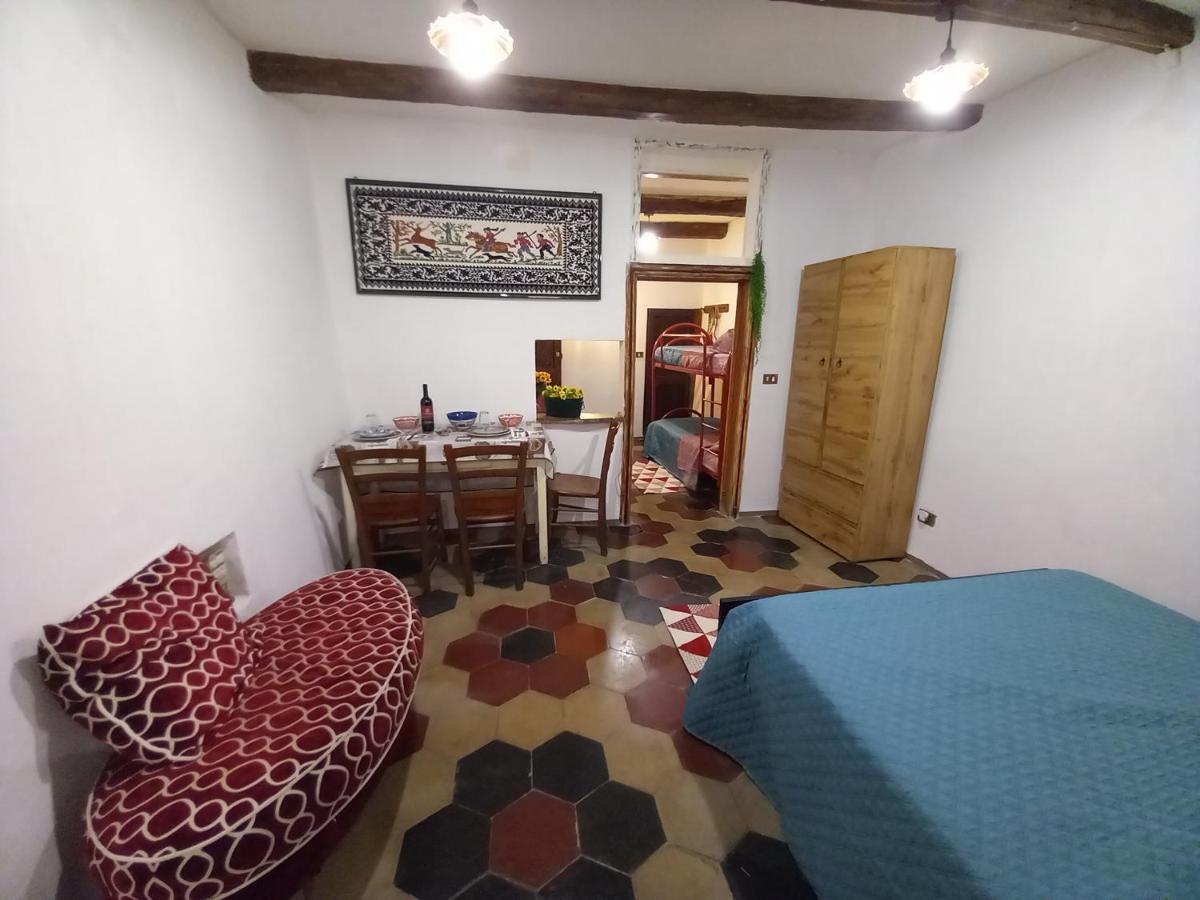 Antica Dimora Alghero Apartment Old Town Center Bagian luar foto